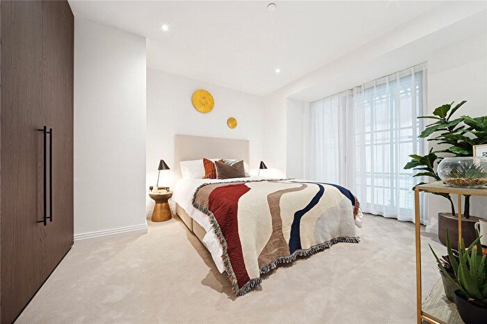 1 Bedroom Flat For Sale In Eden Place, Royal Eden Docks, London, E16