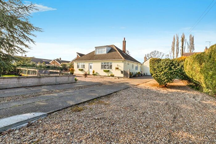 5 Bedroom Detached Bungalow For Sale In Station Road, Langworth, LN3