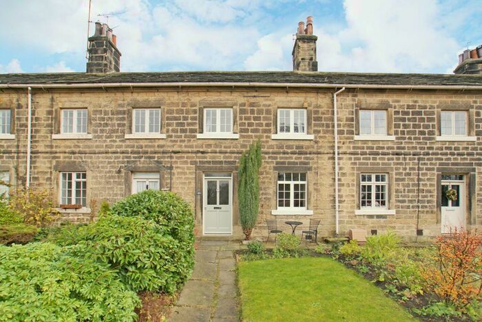 2 Bedroom Terraced House To Rent In Harrogate Road, Harewood, LS17