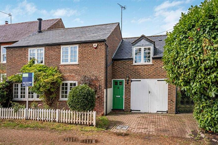 4 Bedroom Terraced House For Sale In North Common, Redbourn, AL3
