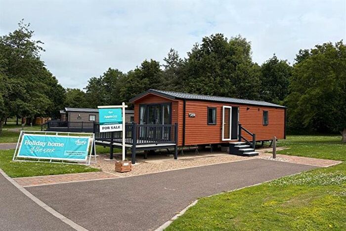 2 Bedroom Lodge For Sale In Willerby Malton, Appletree Holiday Park, Hubberts Bridge, Boston, Lincolnshire, PE20