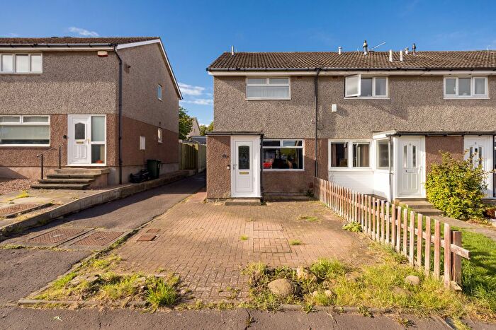 Semi Detached House For Sale In Baberton Mains Park, Edinburgh, EH14