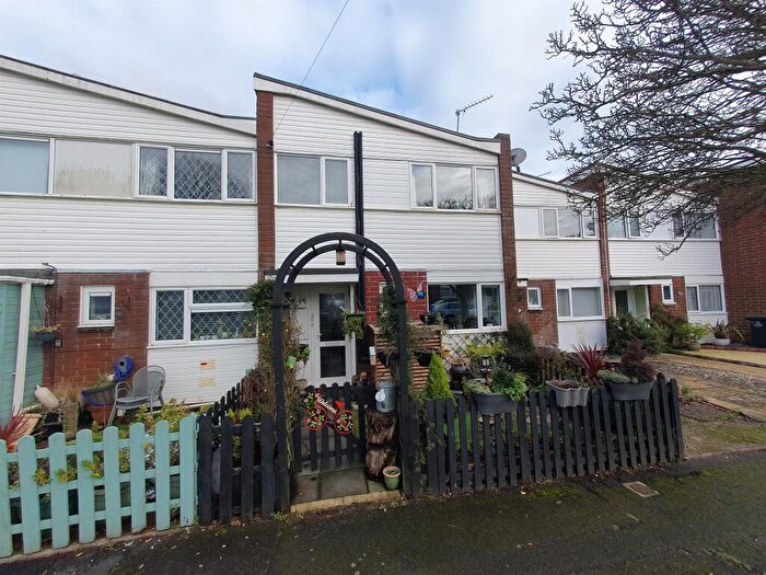 3 Bedroom Terraced House For Sale In Dolphin Crescent, Gosport, PO12