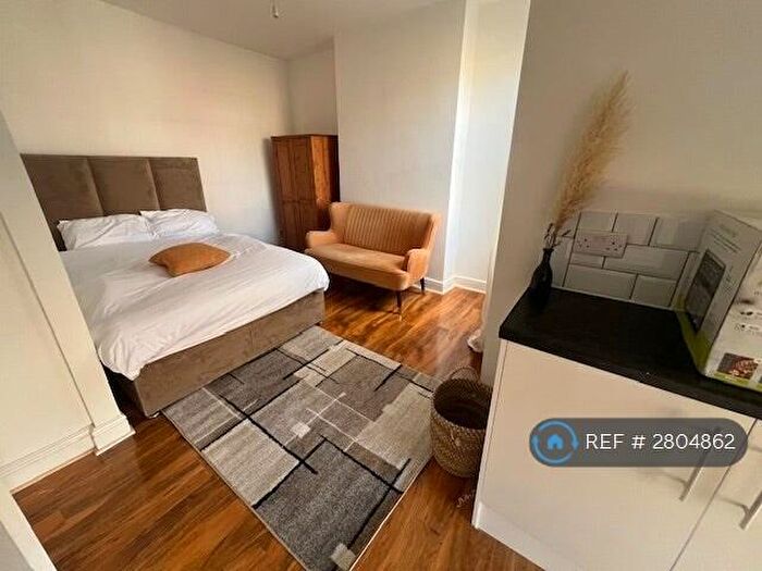 Studio To Rent In London, Brixton, Herne Hill, Tulse Hill, West Dulwich, SE27