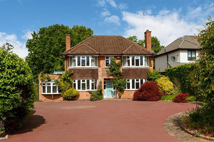 4 Bedroom Detached House For Sale In Avon Close, Barford, Warwick, CV35