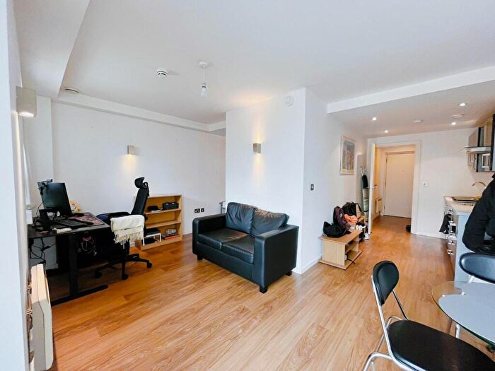 1 Bedroom Flat To Rent In Basilica, King Charles Street, Leeds, LS1