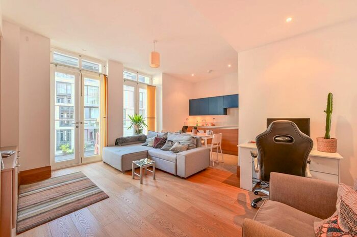 1 Bedroom Flat To Rent In Leman Street, Aldgate, London, E1