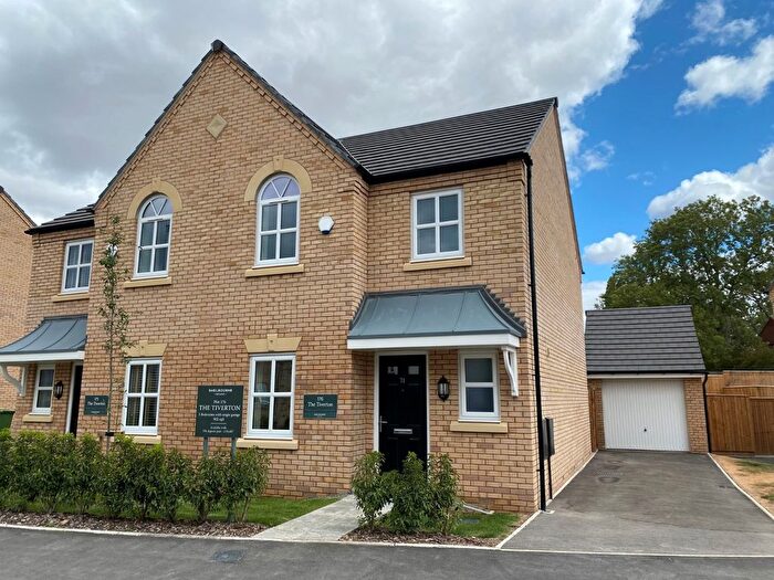 3 Bedroom Semi-Detached House For Sale In Arden Park, Redditch, Worcestershire, B98