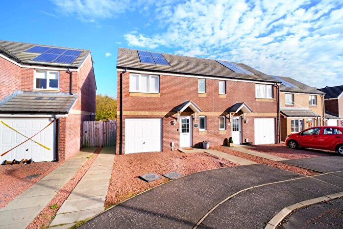 3 Bedroom Semi-detached Villa For Sale In Annickbank Way, North Newmoor, Irvine, KA11