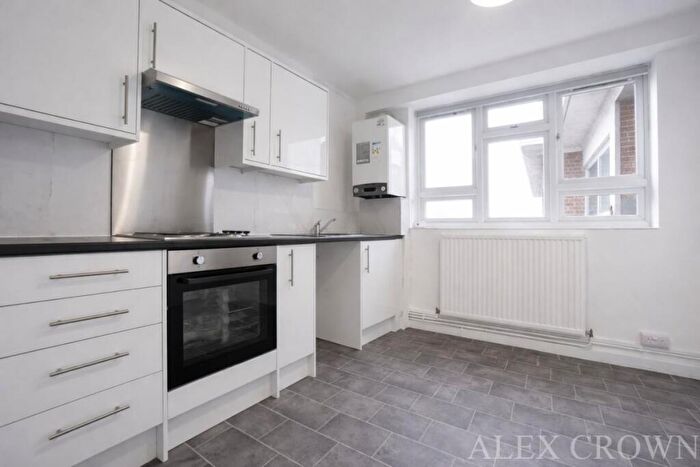 3 Bedroom Flat To Rent In Lordship Road, Stoke Newington, N16
