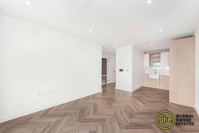 1 Bedroom Flat To Rent In Lindley House, Henshaw Parade, Hendon, London, NW9