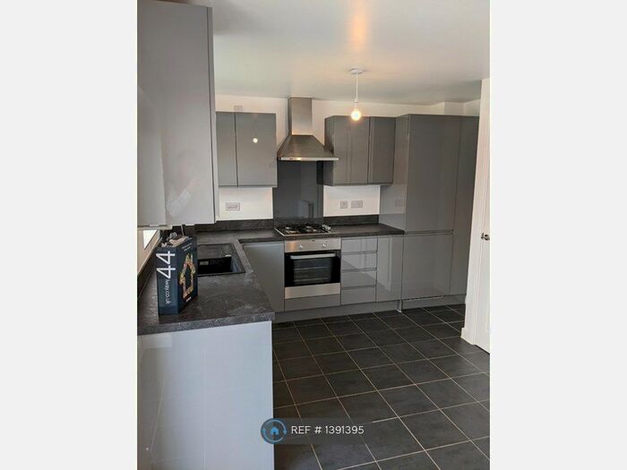 3 Bedroom Semi-Detached House To Rent In Cranswick Close, Nottingham, NG15