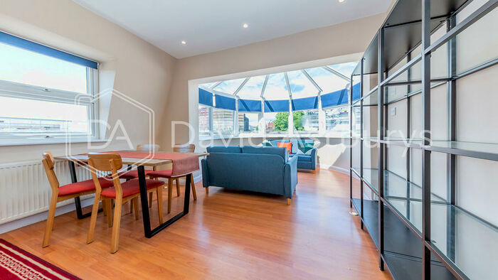 2 Bedroom Apartment To Rent In High Road, Wood Green, London, N22