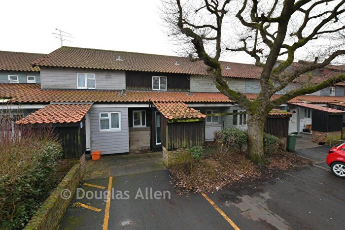 3 Bedroom Terraced House For Sale In Malyons, Basildon, Essex, SS13
