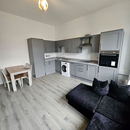 3 Bedroom Flat To Rent In Alma Road, Southampton, SO14