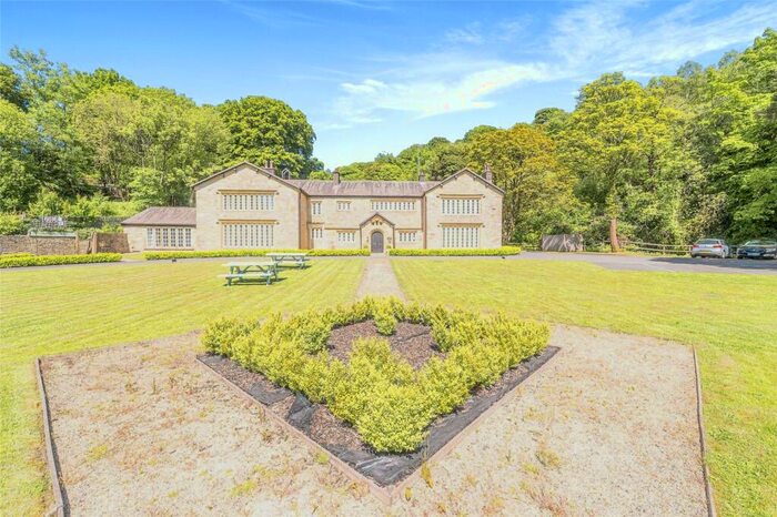 2 Bedroom Flat For Sale In Holme Hall, Cliviger, Burnley, BB10