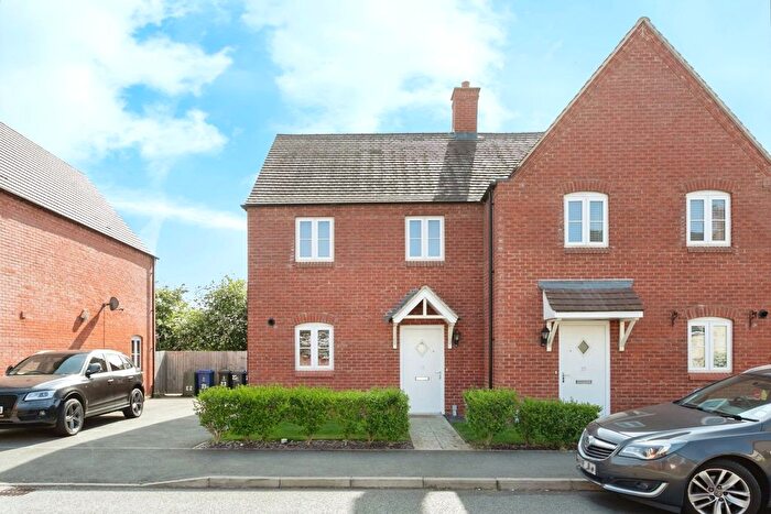 2 Bedroom Detached House For Sale In Blackhorse Drive, Old Stratford, Milton Keynes, Northamptonshire, MK19
