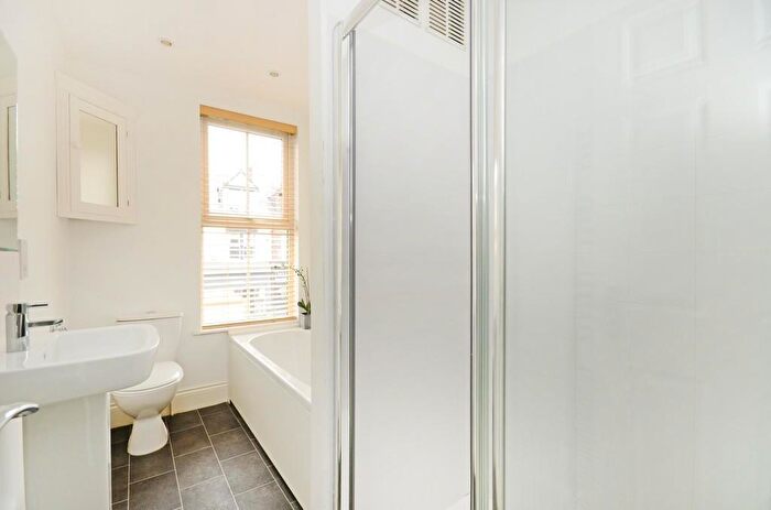 5 Bedroom House To Rent In Abbeydale Road, Sheffield, S7