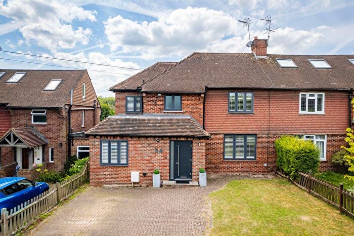 4 Bedroom Semi-Detached House For Sale In Westlands Way, Oxted, RH8