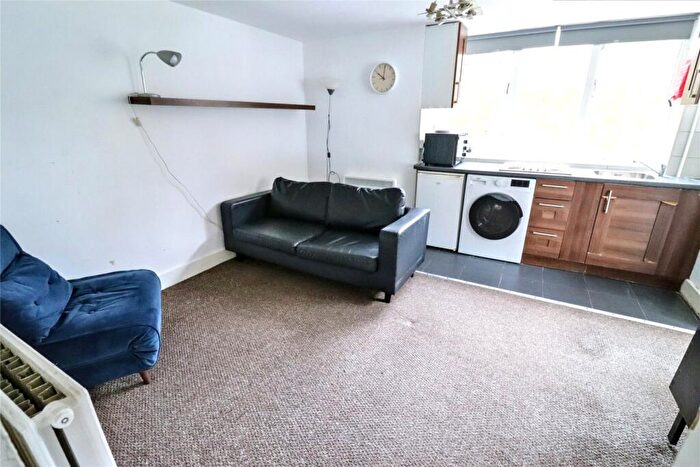 Apartment To Rent In Crowndale Road, Camden, London, NW1