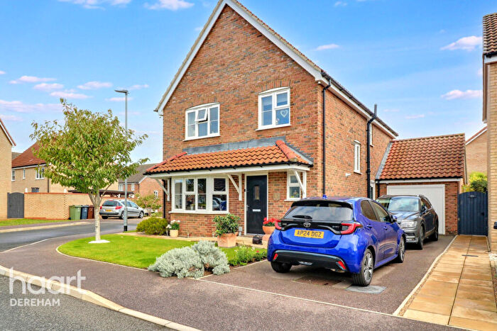 4 Bedroom Detached House For Sale In Bloodhound Road, Watton, IP25