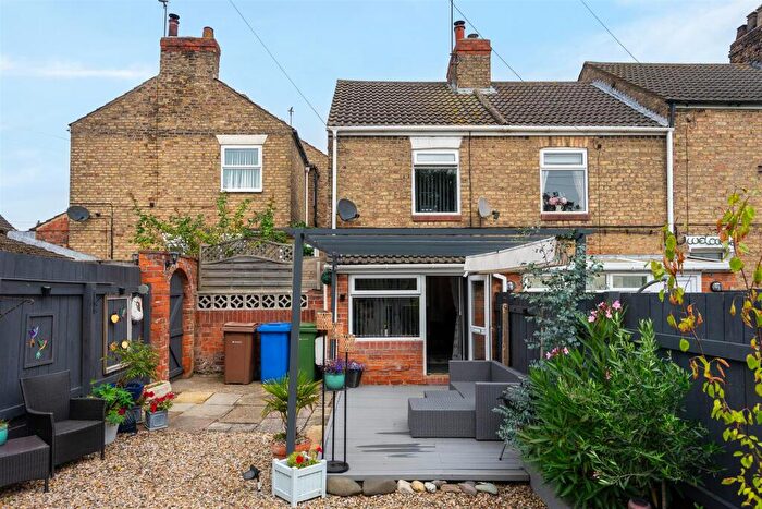 1 Bedroom Cottage For Sale In South View, Patrington Haven, HU12