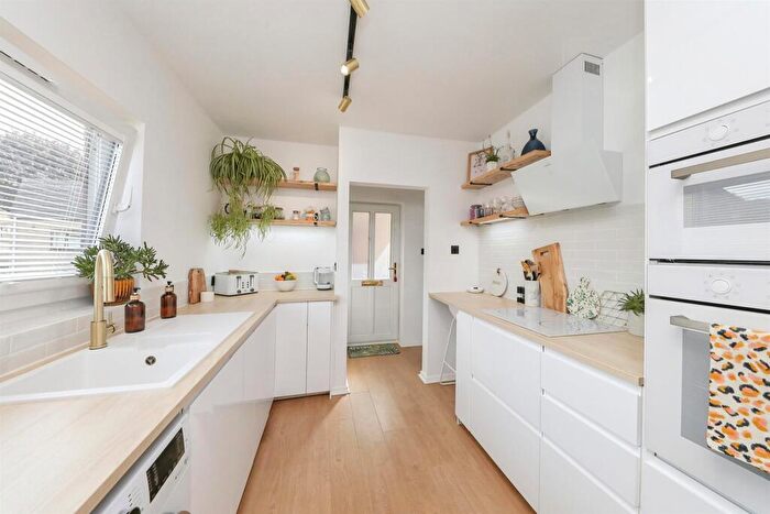 2 Bedroom Flat To Rent In St James Close, Norwich, NR3