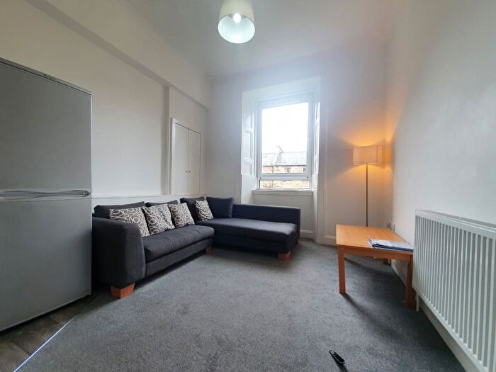 4 Bedroom Flat To Rent In Valleyfield Street, Edinburgh, EH3