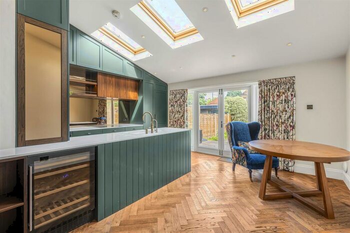 4 Bedroom Detached House To Rent In Shalstone Road, East Sheen, SW14
