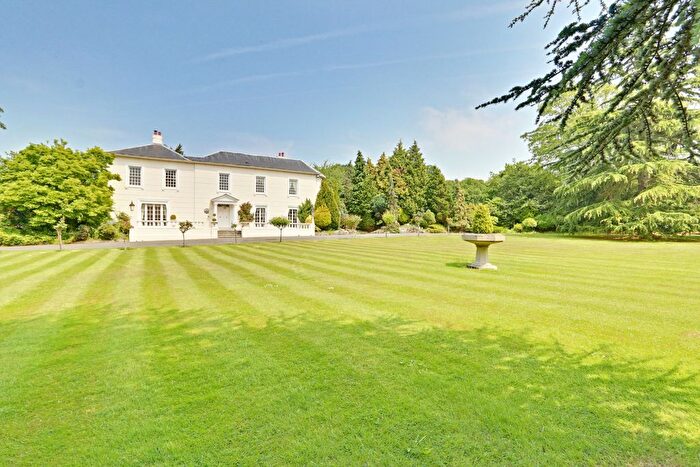 5 Bedroom Detached House To Rent In Cattlegate Road, Enfield, EN2