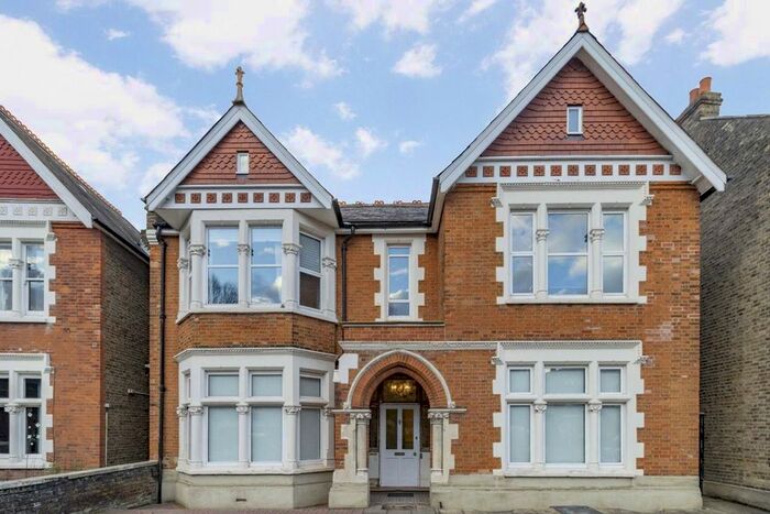 1 Bedroom Flat To Rent In Gordon Road, London W13