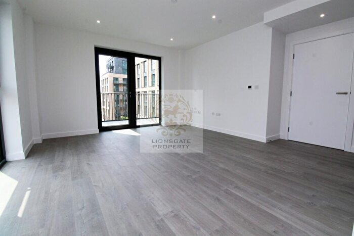 1 Bedroom Apartment To Rent In Hawker House, N4