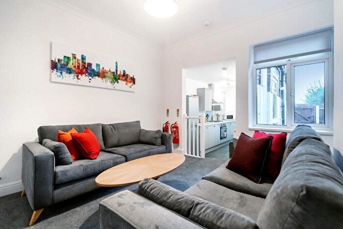 5 Bedroom Terraced House To Rent In Kitchener Road, Selly Park, Birmingham, West Midlands, B29