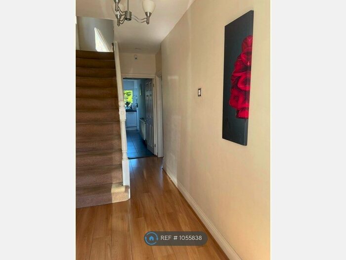 3 Bedroom Terraced House To Rent In South Street, Rainham, RM13