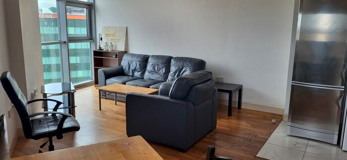 2 Bedroom Flat To Rent In Bute Terrace, Cardiff, CF10