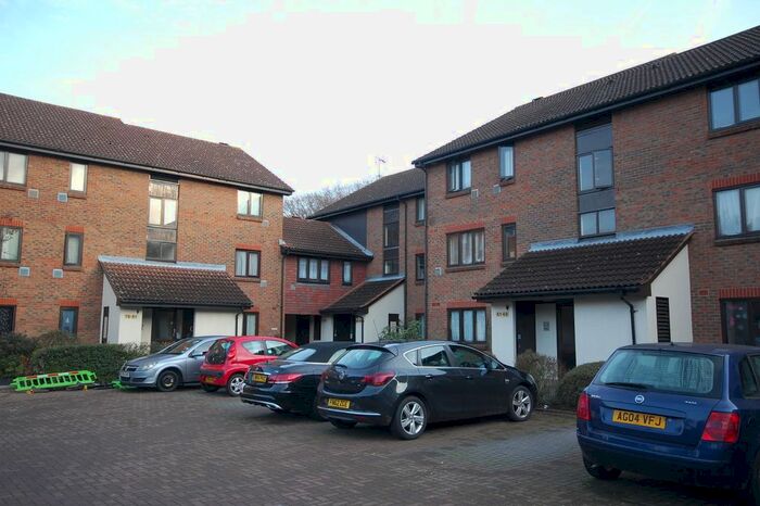 1 Bedroom Flat To Rent In Braybourne Drive, Isleworth, TW7