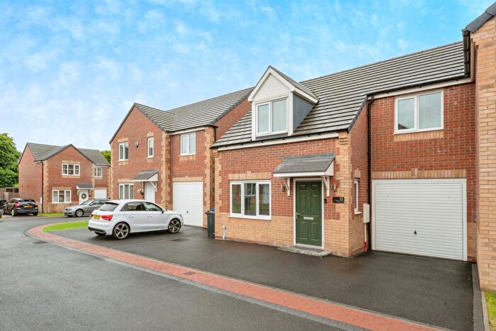 3 Bedroom Semi-Detached House For Sale In Jenkin Way, Denaby Main, Doncaster, DN12