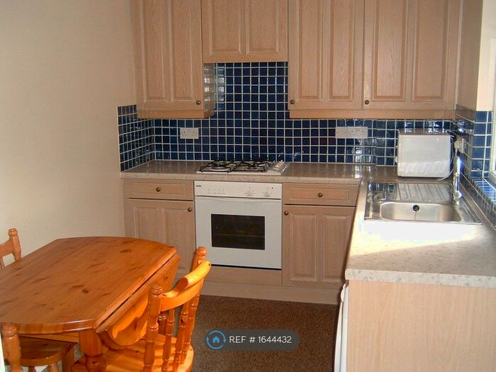 2 Bedroom Flat To Rent In Broomfield Road, Newcastle Upon Tyne, NE3