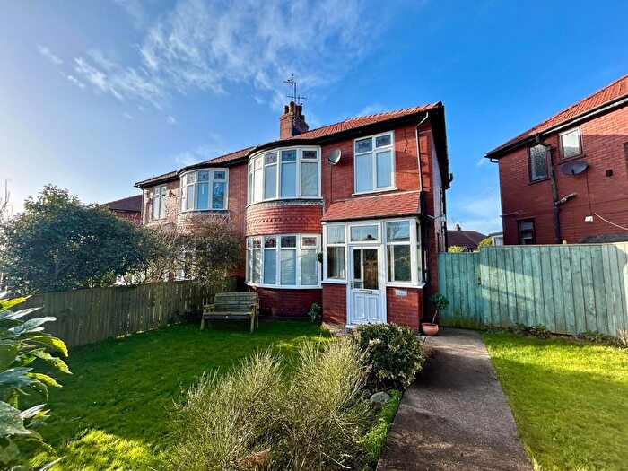 3 Bedroom Semi-Detached House To Rent In Bed Semi-Detached House, Sewerby Heads, Bridlington, YO16