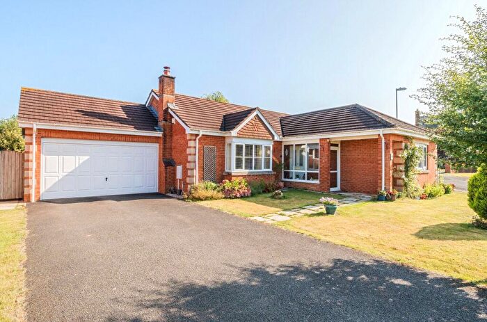 3 Bedroom Bungalow For Sale In Whimple, Exeter, EX5