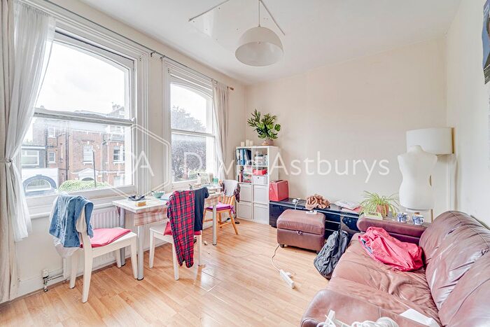 2 Bedroom Flat To Rent In Muswell Avenue, Muswell Hill, London, N10