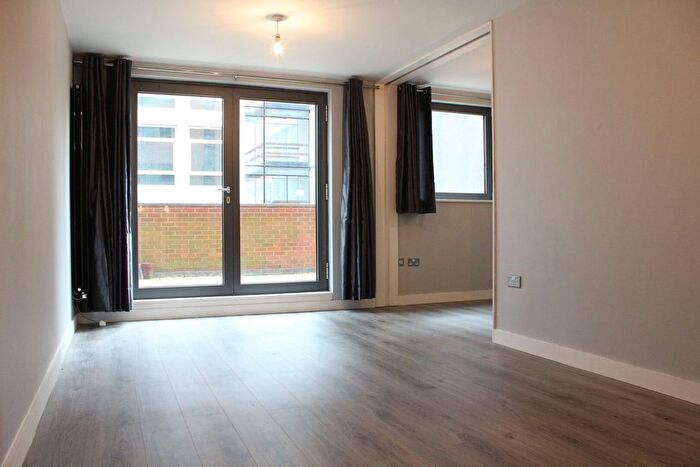 2 Bedroom Flat To Rent In Rossetti Place, Lower Byrom Street, M3
