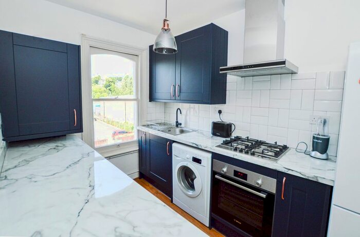 1 Bedroom Flat To Rent In Oakfield Road, London, SE20