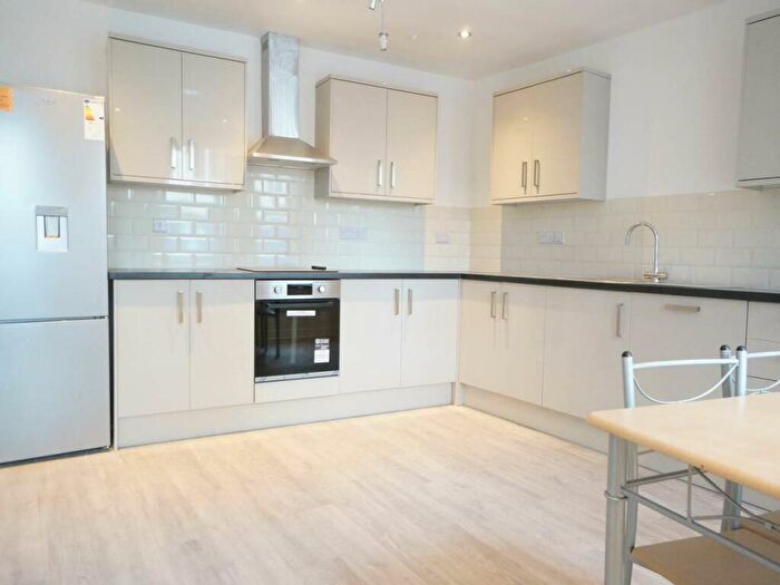 2 Bedroom Apartment To Rent In High Street, Bangor, LL57
