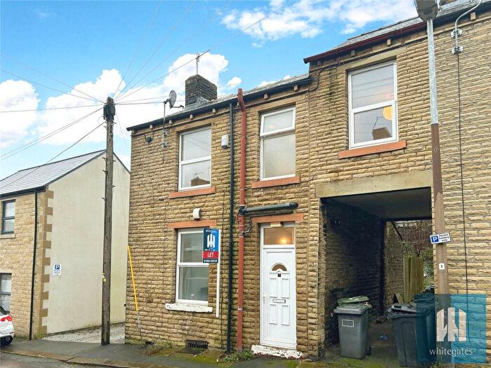 2 Bedroom End Of Terrace House To Rent In Moss Street, Newsome, Huddersfield, HD4