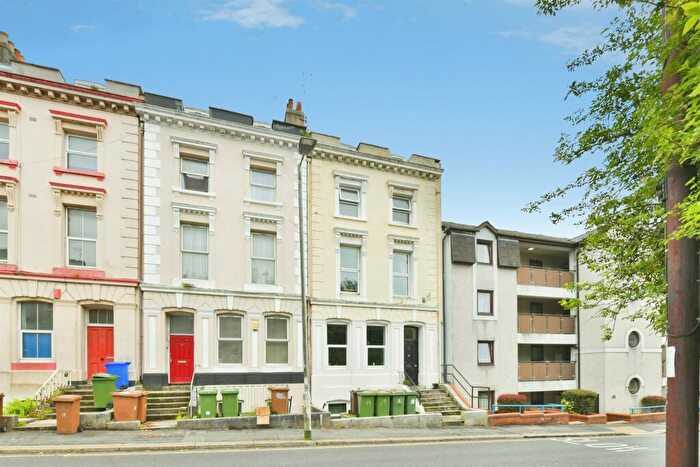 2 Bedroom Flat For Sale In Gascoyne Place, Plymouth, PL4