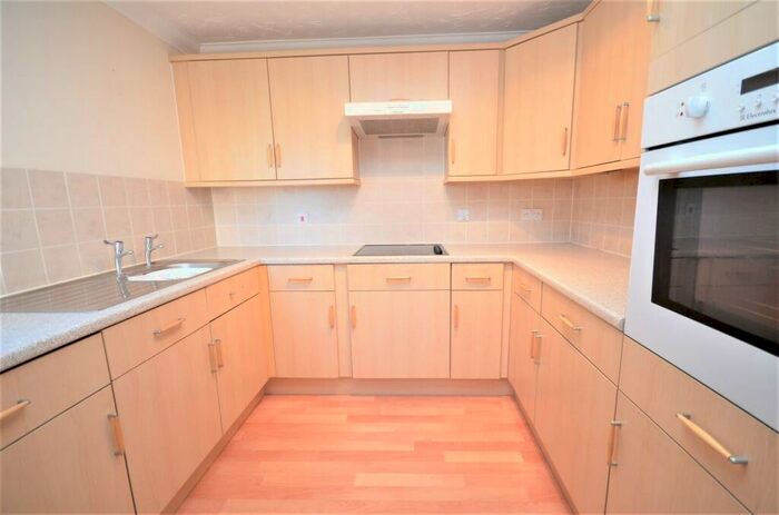 1 Bedroom Apartment For Sale In Chesham Road, Amersham, HP6