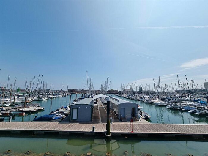 1 Bedroom Flat For Sale In Trinity Green, Gosport, PO12