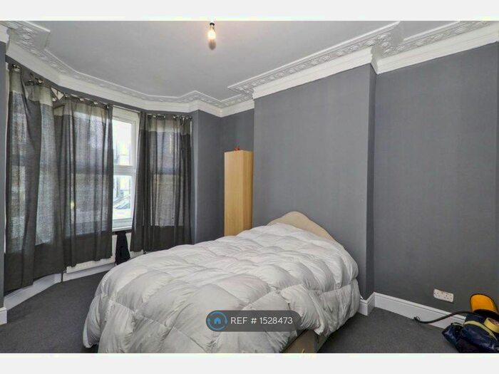 3 Bedroom Terraced House To Rent In Leghorn Road, London, SE18