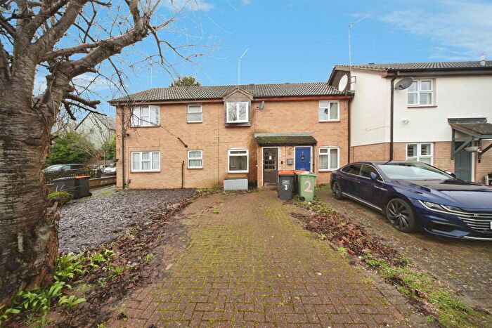 2 Bedroom Terraced House For Sale In Gilpin Close, Houghton Regis, Dunstable, LU5